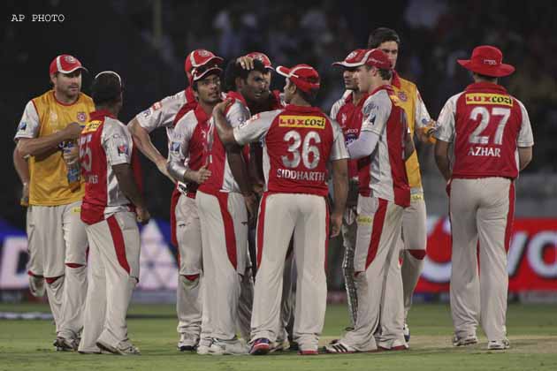 IPL 5: Don't question integrity of my players, says David Hussey